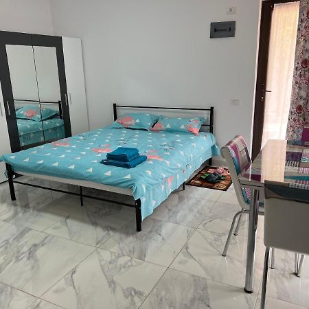 Home Naya บูคาเรสต์ ภายนอก รูปภาพ